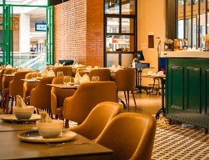Restaurants & Cafes